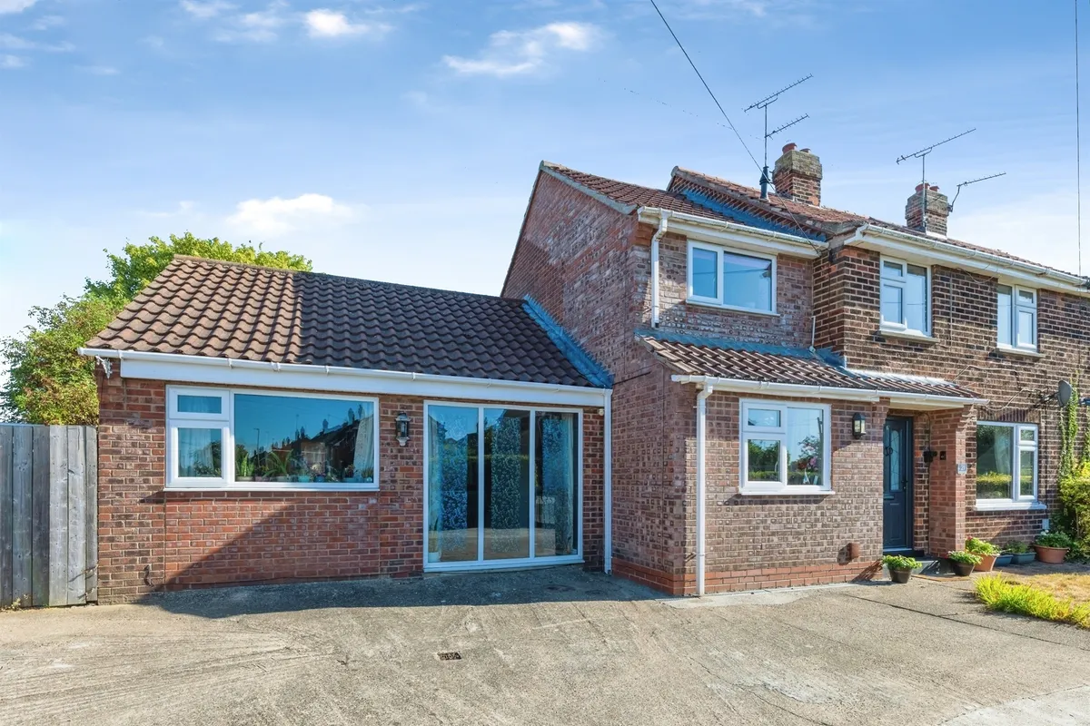 Scholefield Avenue, Woodmansey, BEVERLEY