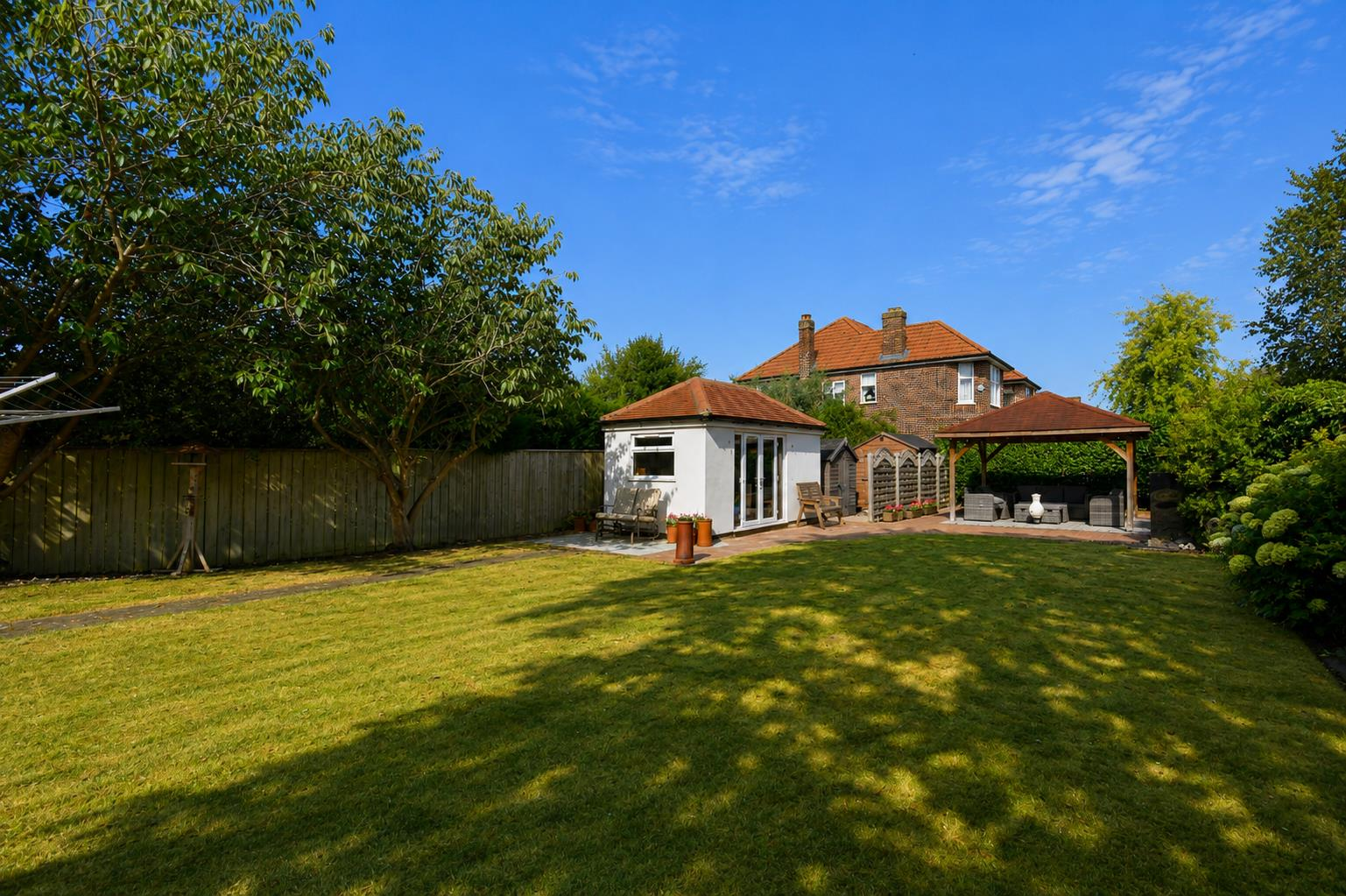 Beverley Road, Anlaby, Hull Image 23