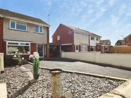 Ewbank Close, Barry photo