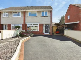 Ewbank Close, Barry thumb 2