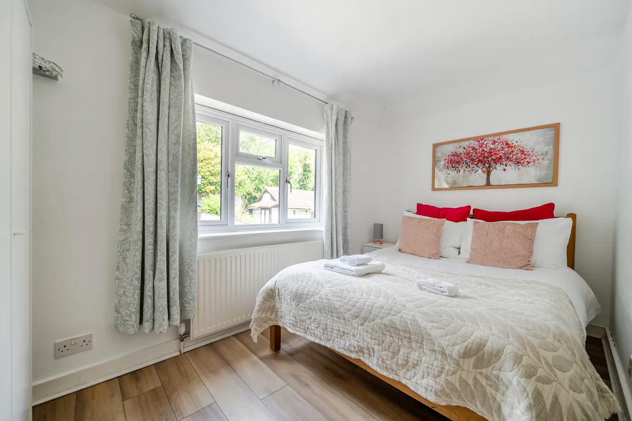 Kings Lane, Cookham Dean, Maidenhead, SL6 photo 11