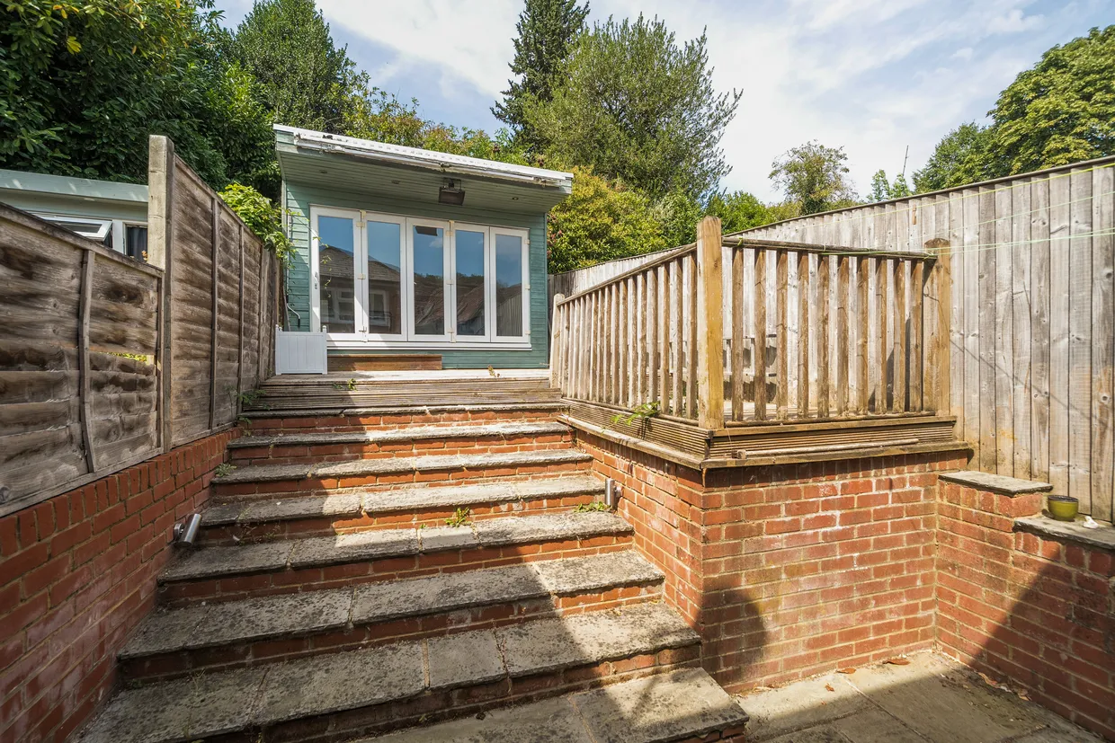 Kings Lane, Cookham Dean, Maidenhead, SL6 photo 13