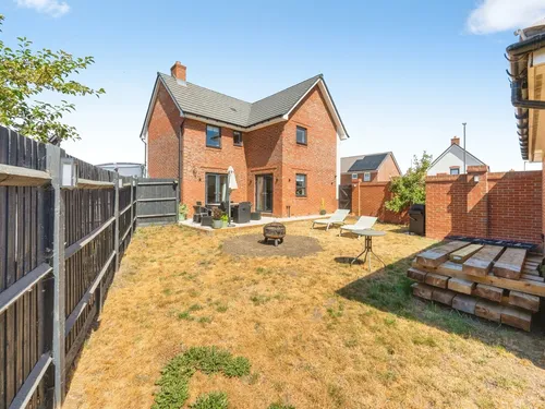 Armstrongs Fields, Broughton, Aylesburyphoto