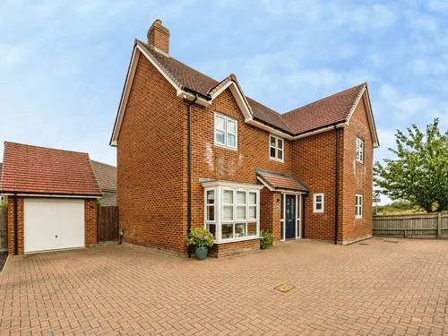 Newton Avenue, Aylesburyphoto