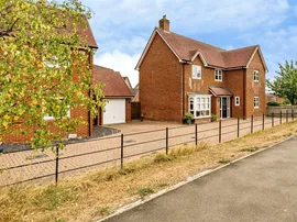 Newton Avenue, Berryfields, Aylesbury photo