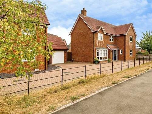 Newton Avenue, Aylesburyphoto