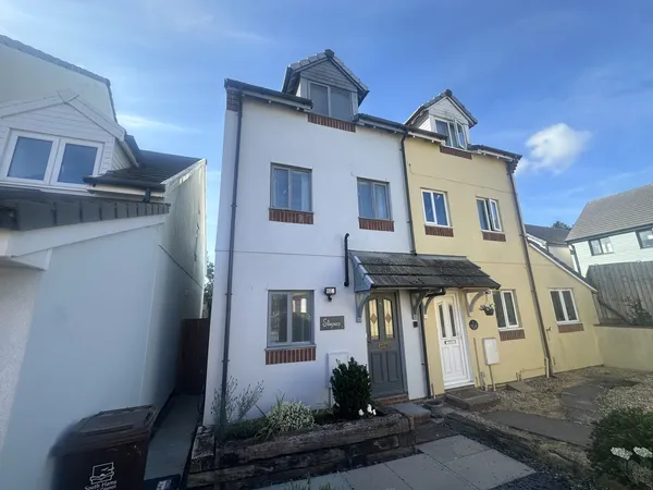 Oakwood Close, Dartmouth