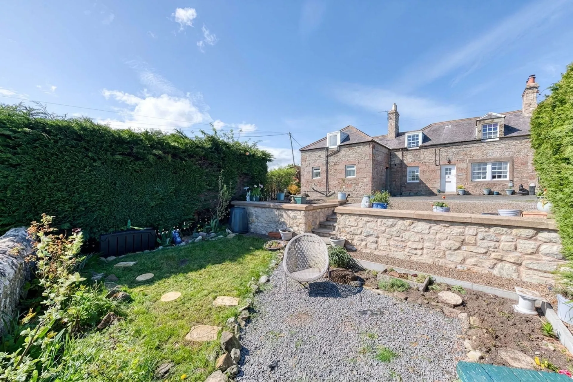 Property photo top 0