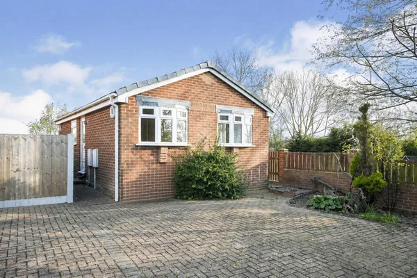 Headland Close, Chesterfield, S43
