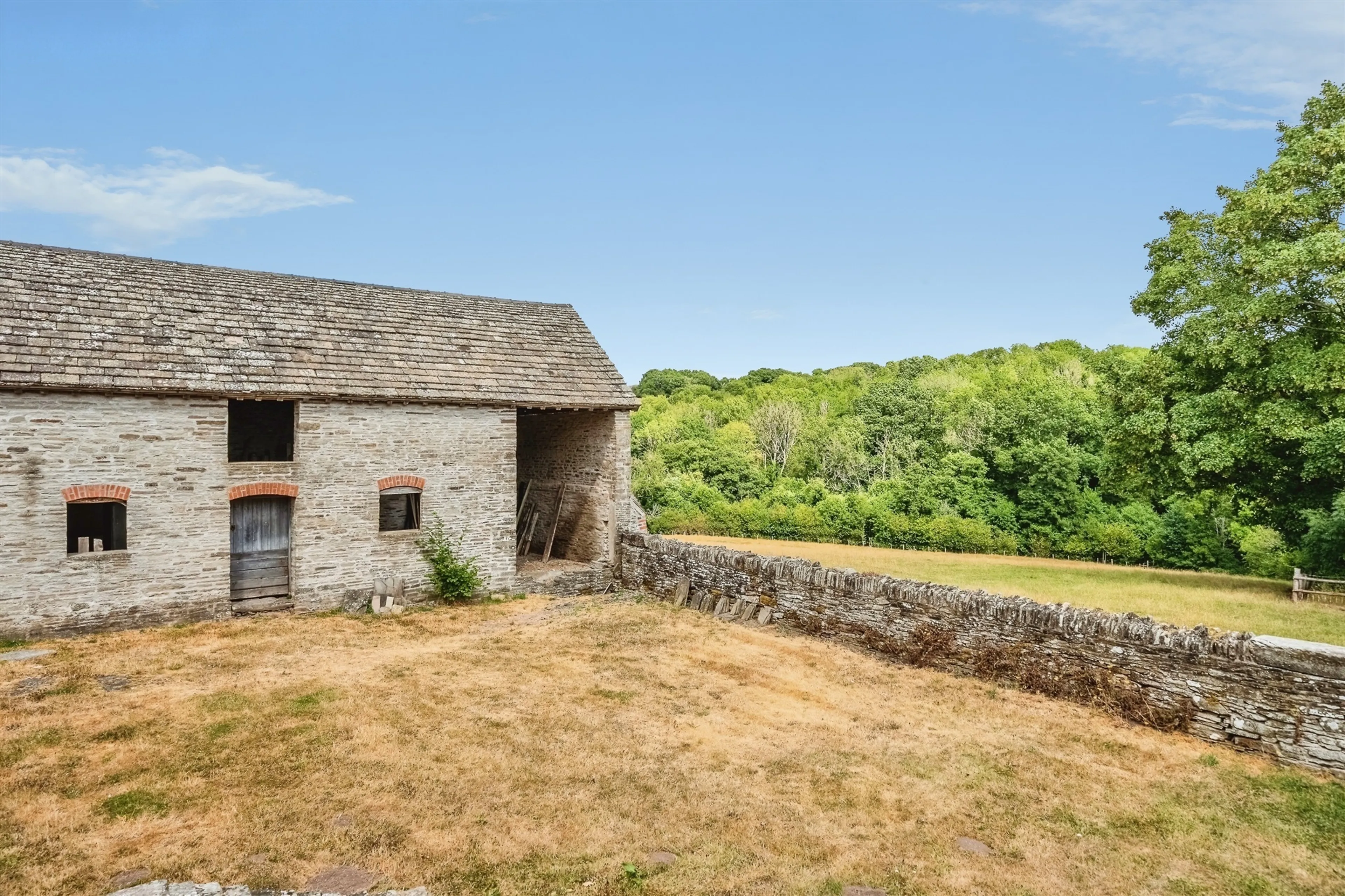 Property photo 32