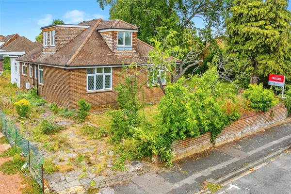 East Hill Road, Houghton Regis, Dunst...