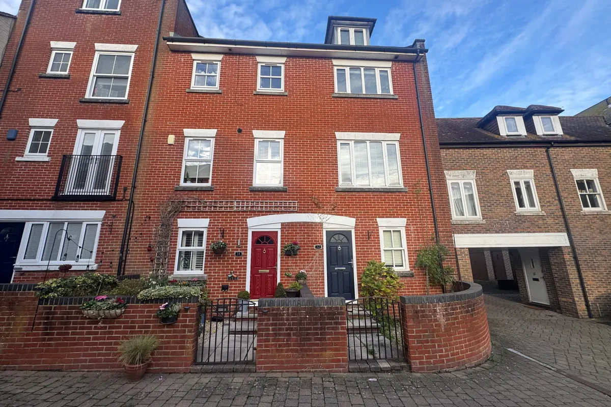 Riverside Place, FORDINGBRIDGE