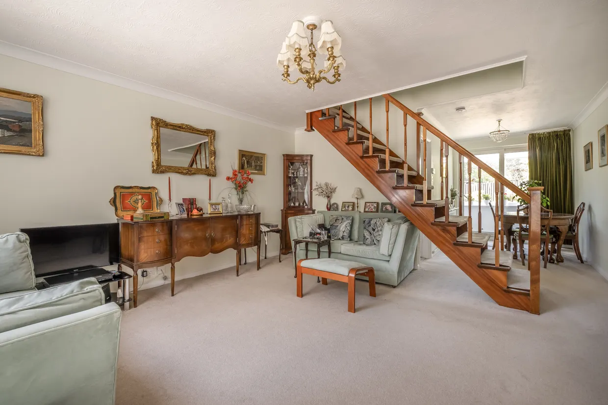 Strawberry Hill Close, Twickenham, TW1 photo 2