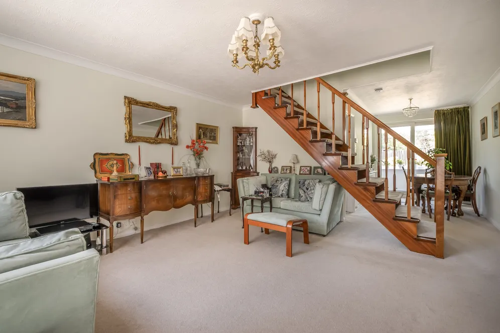 Strawberry Hill Close, Twickenham, TW1 photo 2
