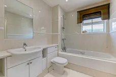 Brassey Hill, Oxted, RH8 photo 25