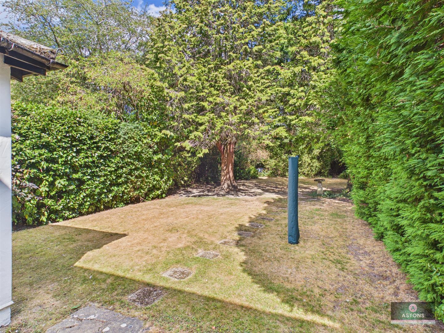 Three Bridges Road, Three Bridges Image 24