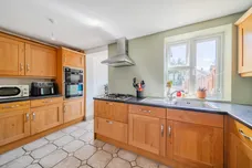 Dedworth Road, Windsor, SL4 photo 3