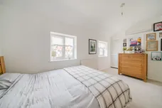 Dedworth Road, Windsor, SL4 photo 4