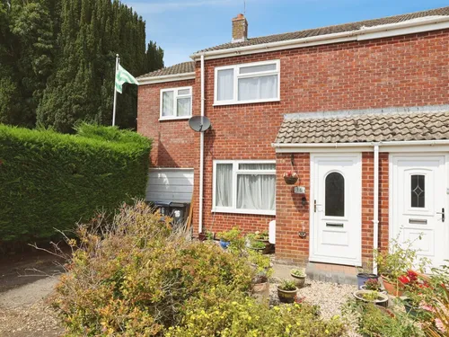 St. Matthews Close, Rowde, Devizesphoto