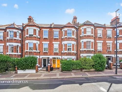 Latchmere Road, Londonphoto
