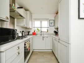 Blackthorn Road, WANTAGE thumb 3