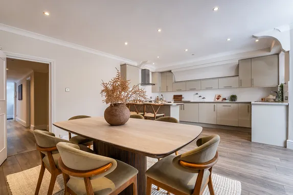 Randolph Avenue, London, W9