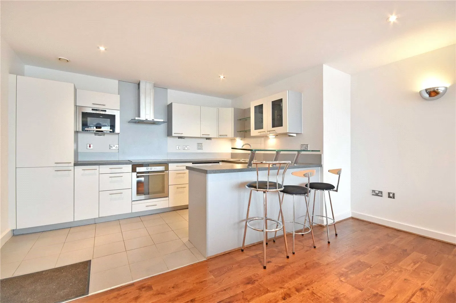 Western Gateway, Silvertown, London, E16