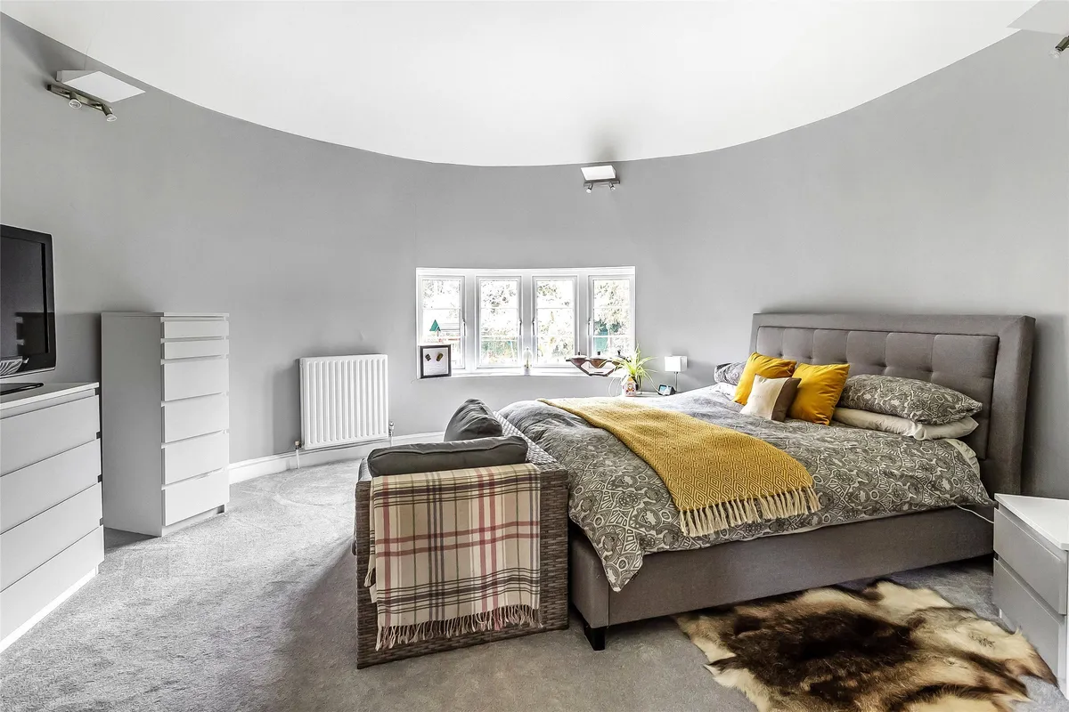 London Road, Westerham, TN16