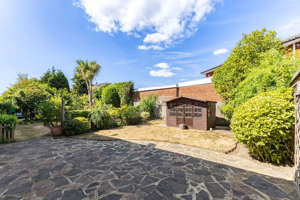 Gleneagles, Stanmore, HA7 photo 3
