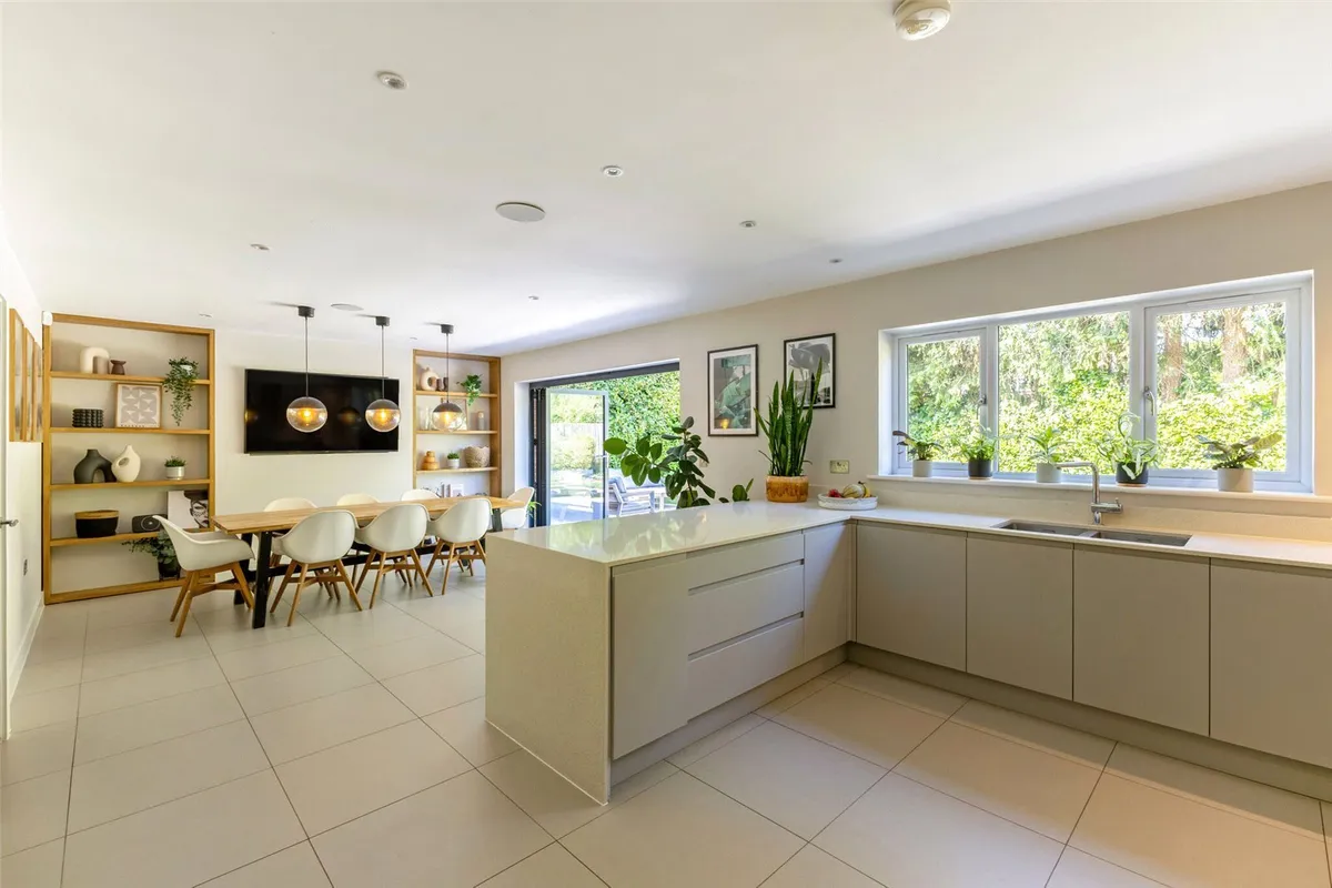 Beaurepaire, Sherborne St John, RG24