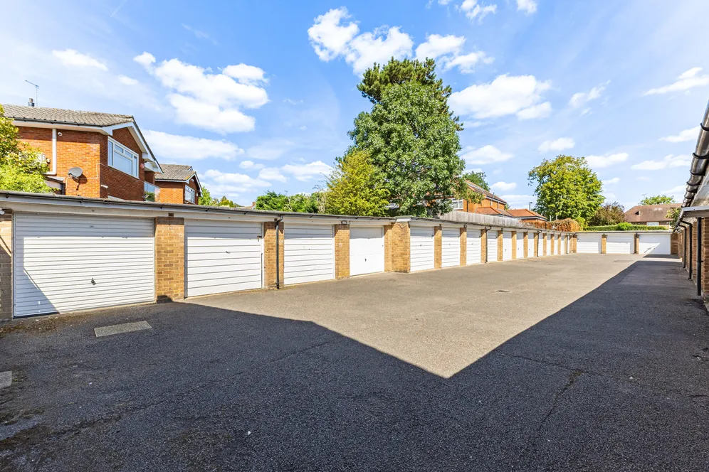 Gleneagles, Stanmore, HA7 photo 9