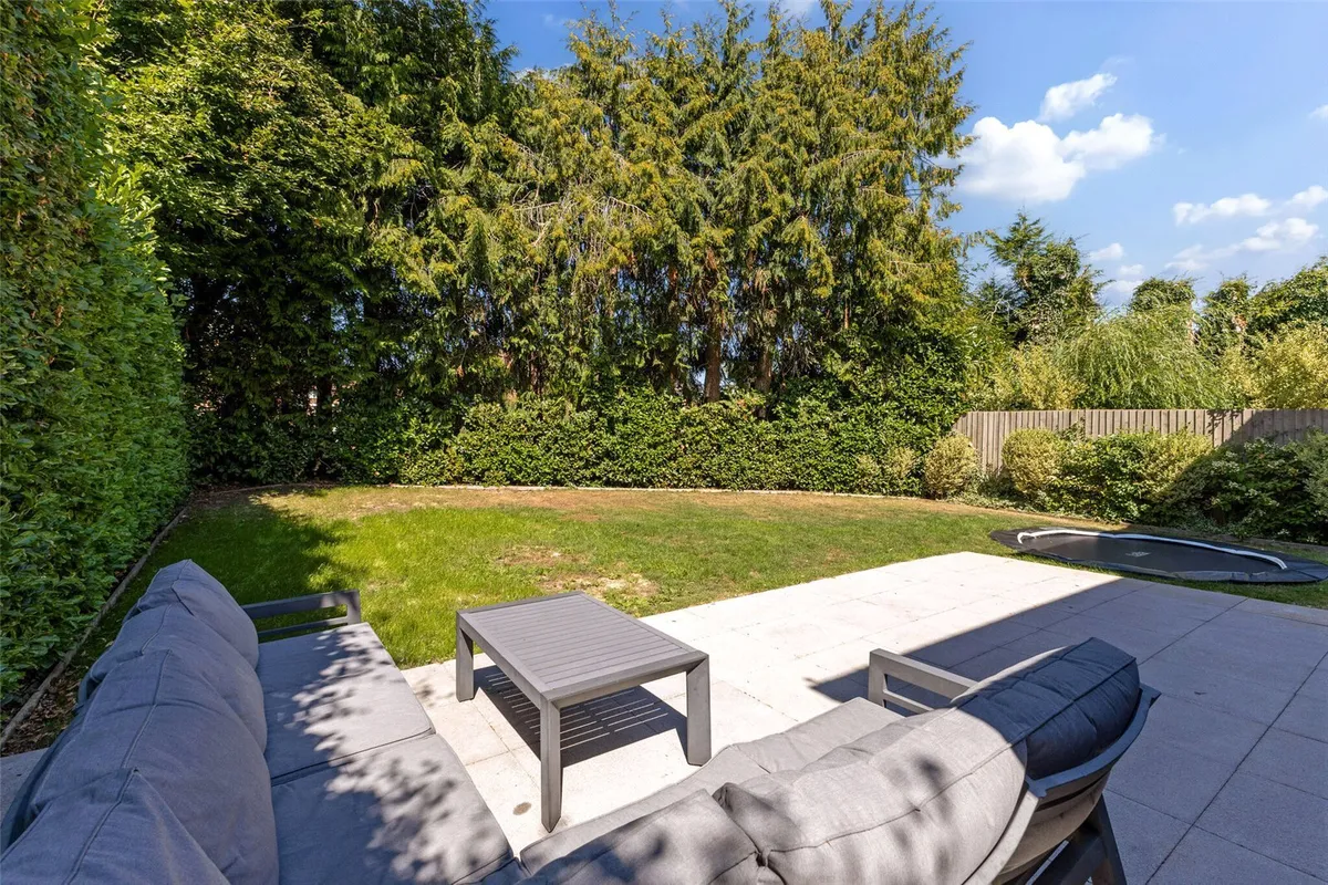 Beaurepaire, Sherborne St John, RG24