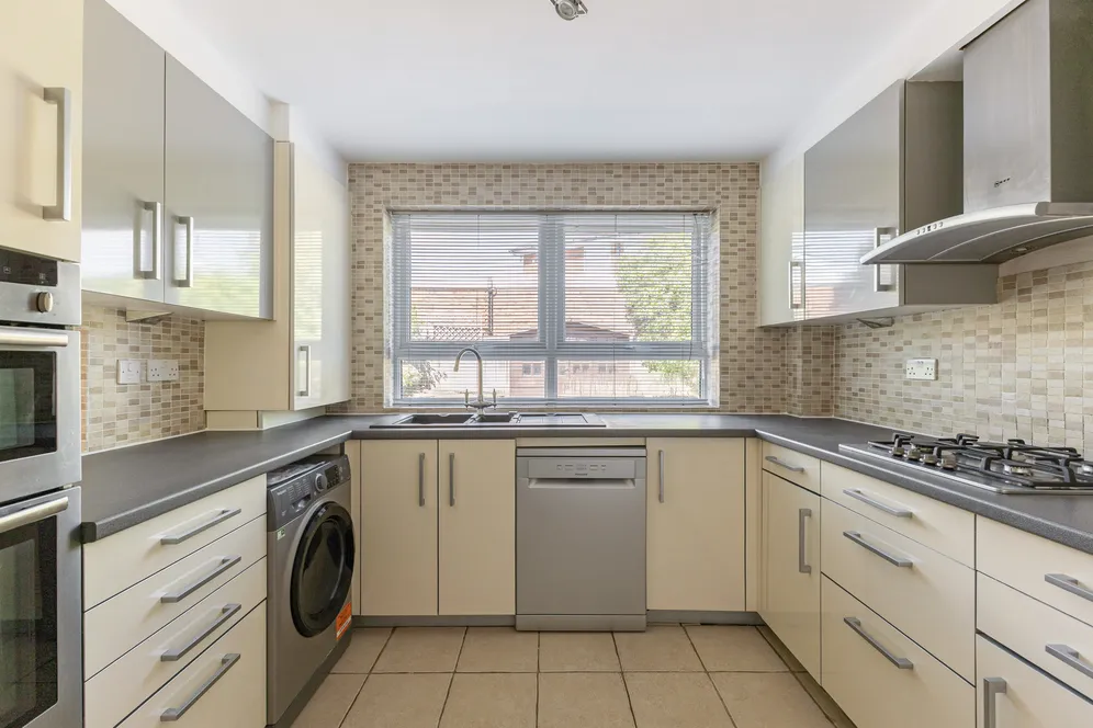Gleneagles, Stanmore, HA7 photo 12