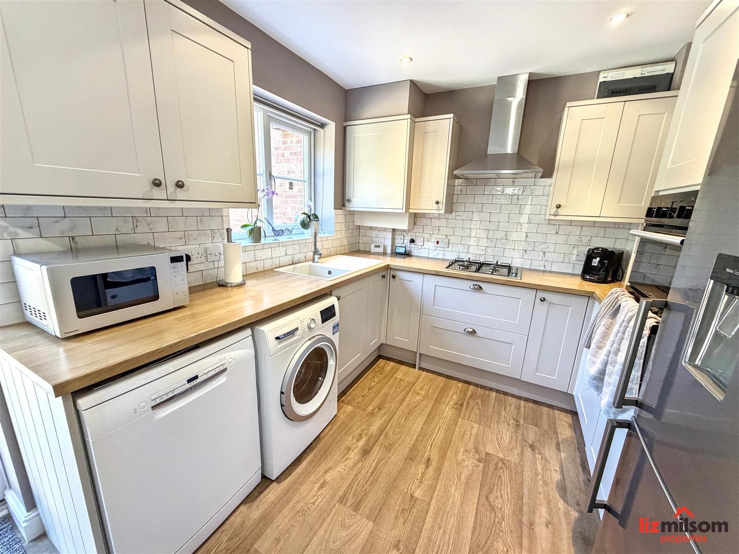 Castle Croft, Castle Gresley, DE11 9HH Image 3
