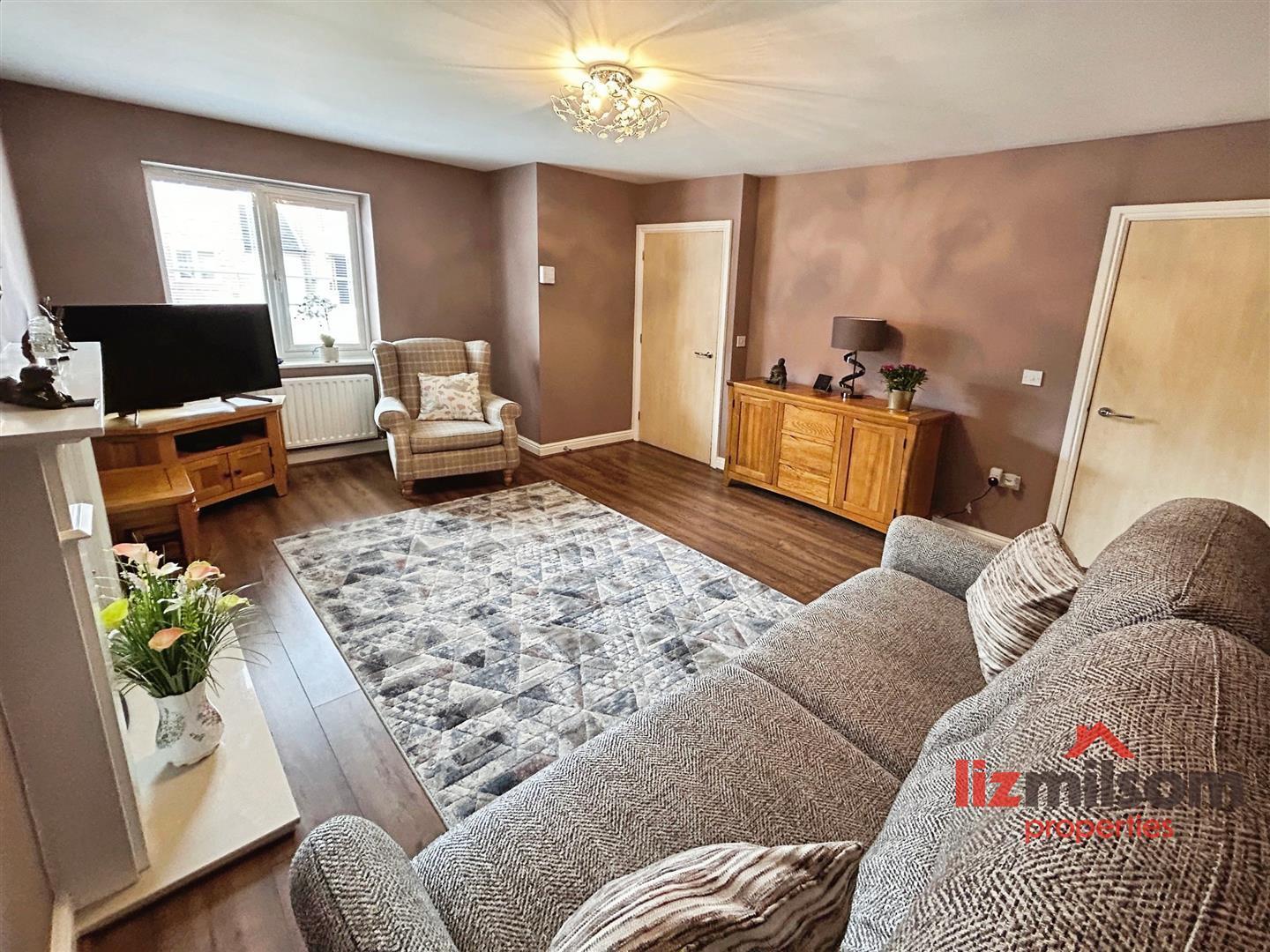 Castle Croft, Castle Gresley, DE11 9HH Image 5