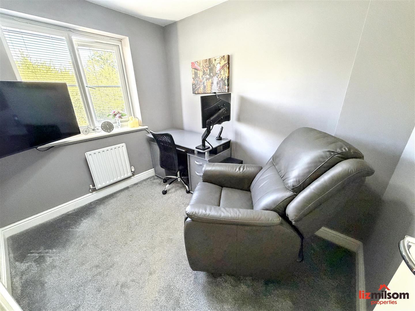 Castle Croft, Castle Gresley, DE11 9HH Image 10
