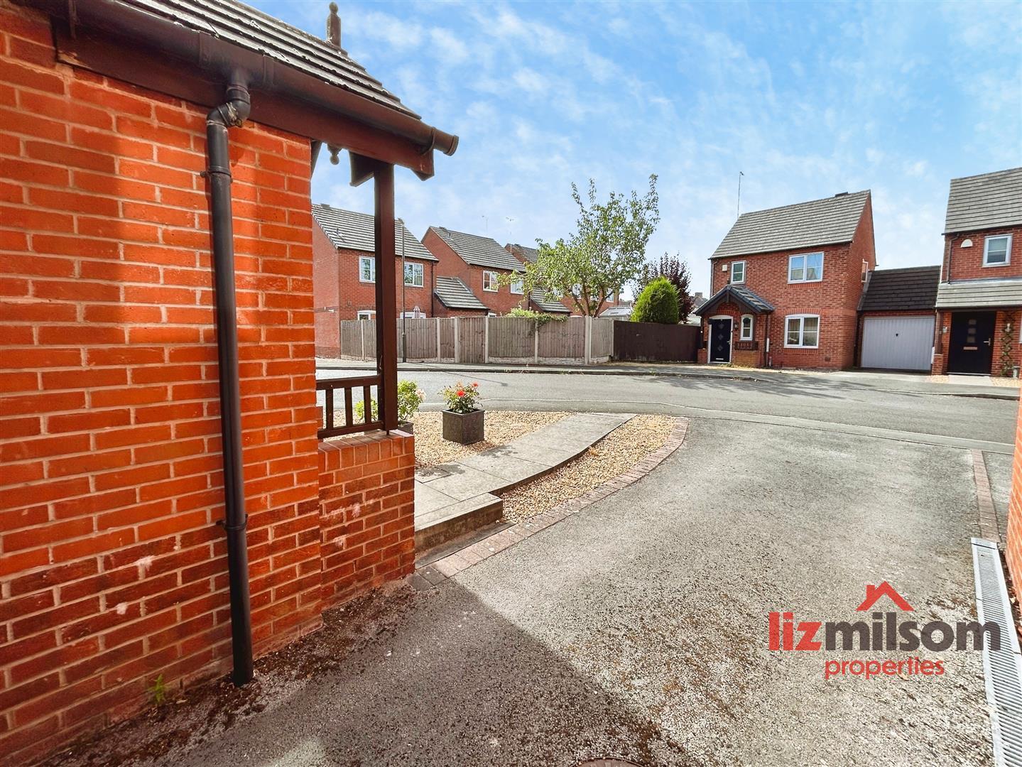 Castle Croft, Castle Gresley, DE11 9HH Image 15