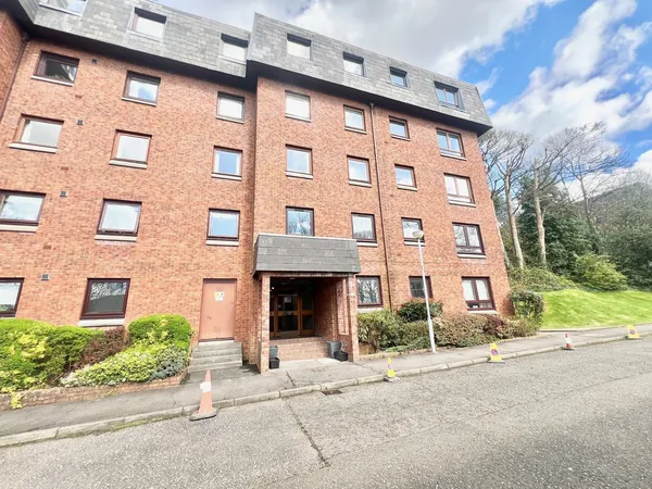 Camphill Avenue, Langside, G41 3AS