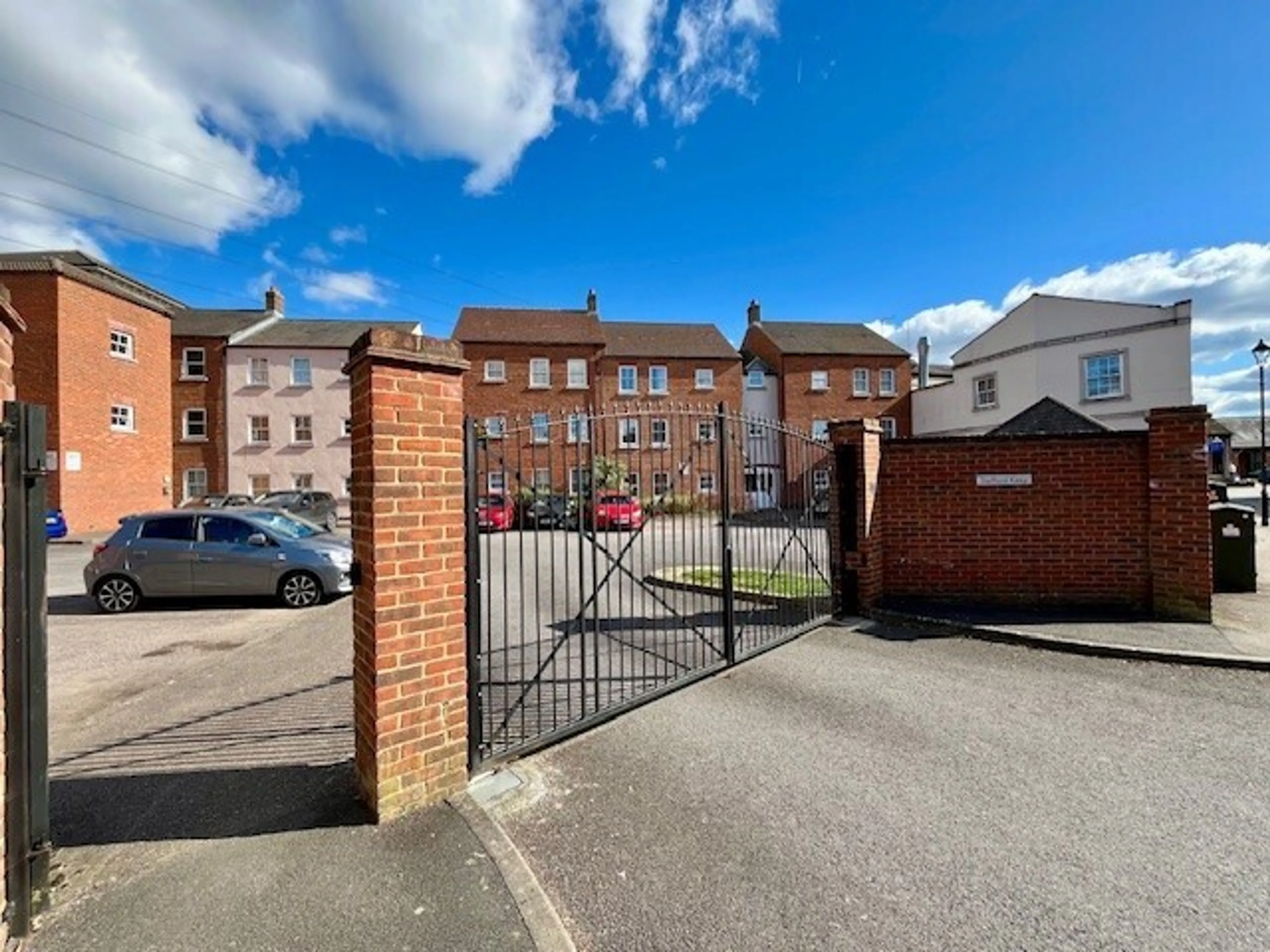Property photo 0