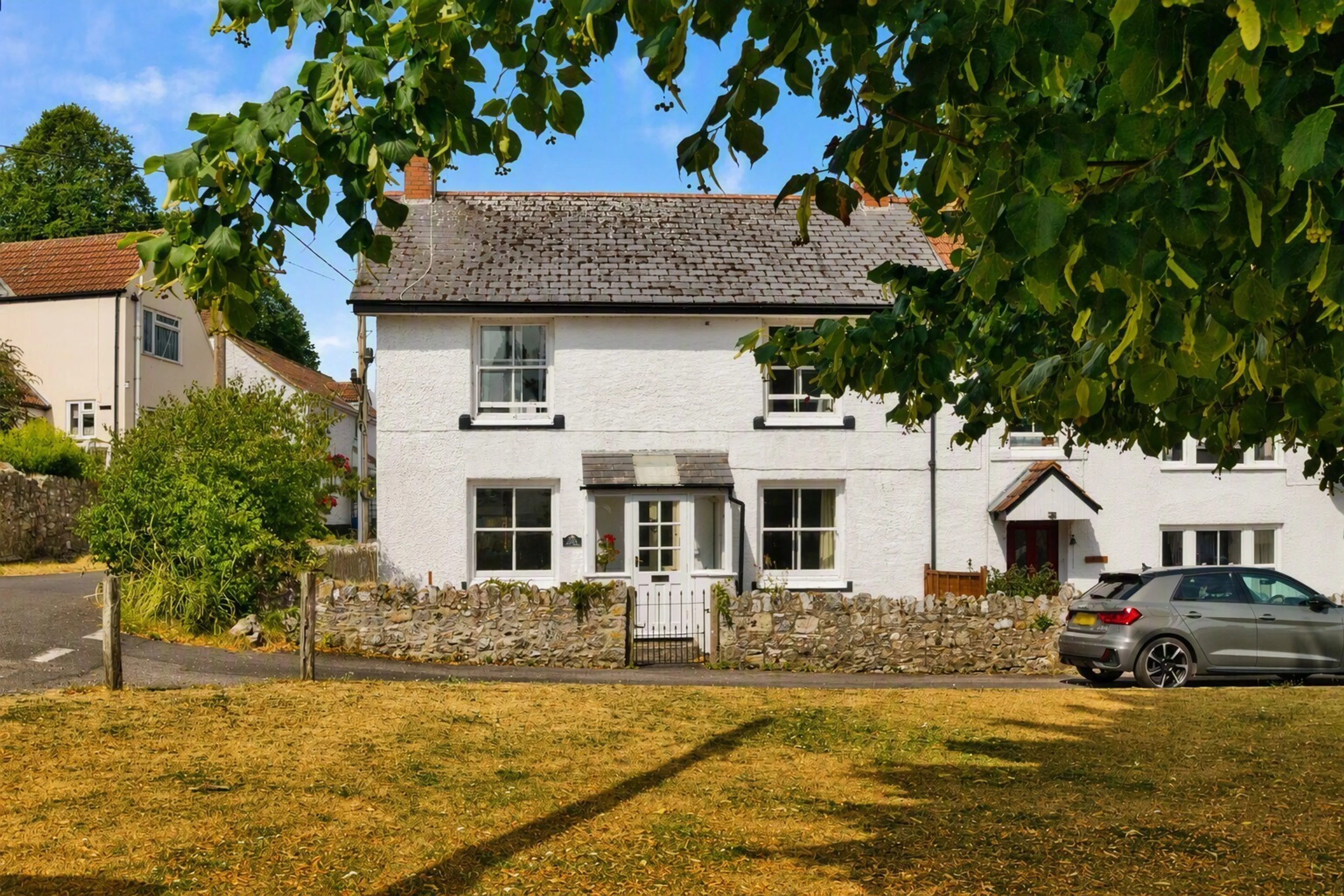 Property photo 0