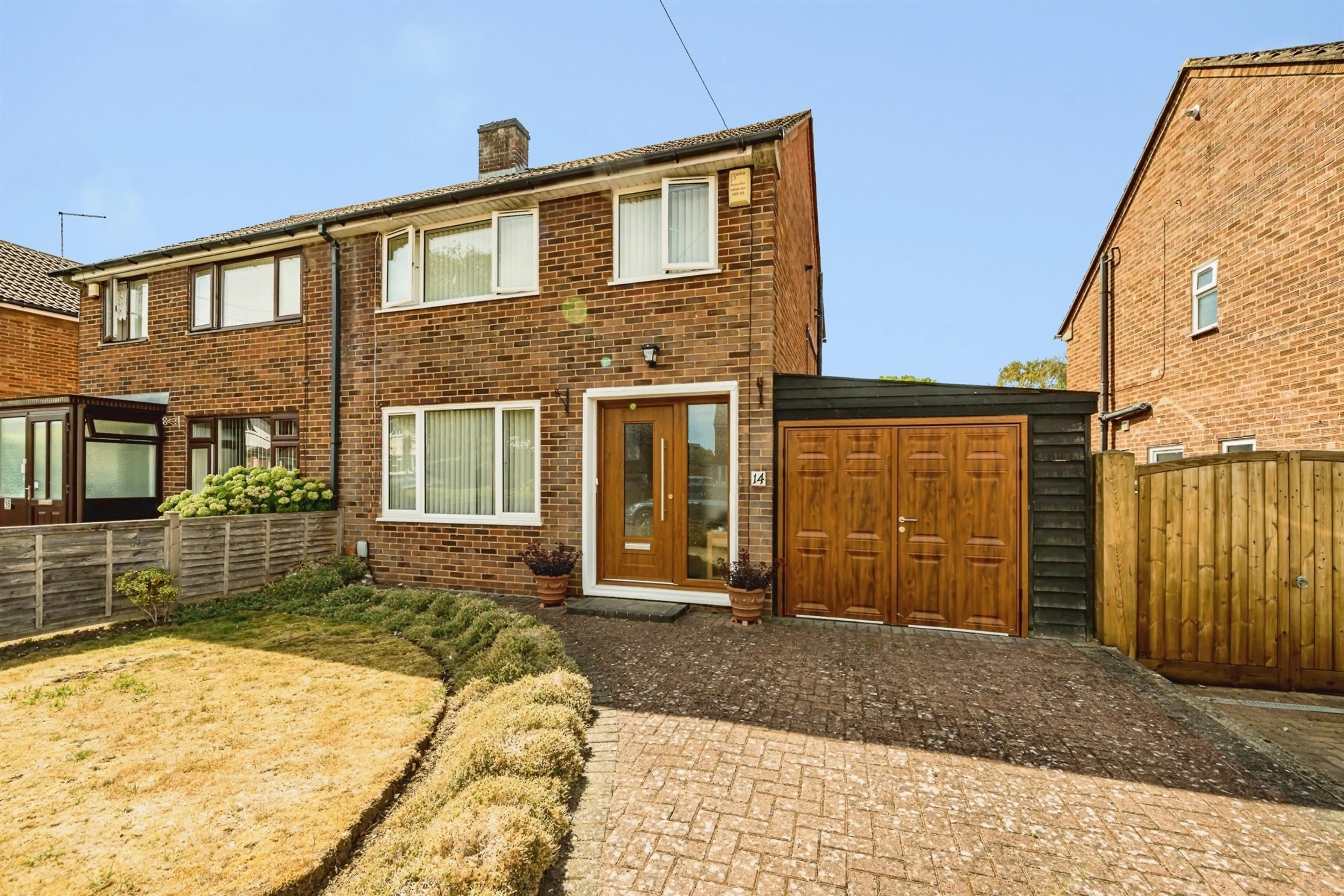 Property at Queens Mead, Bedgrove, Aylesbury