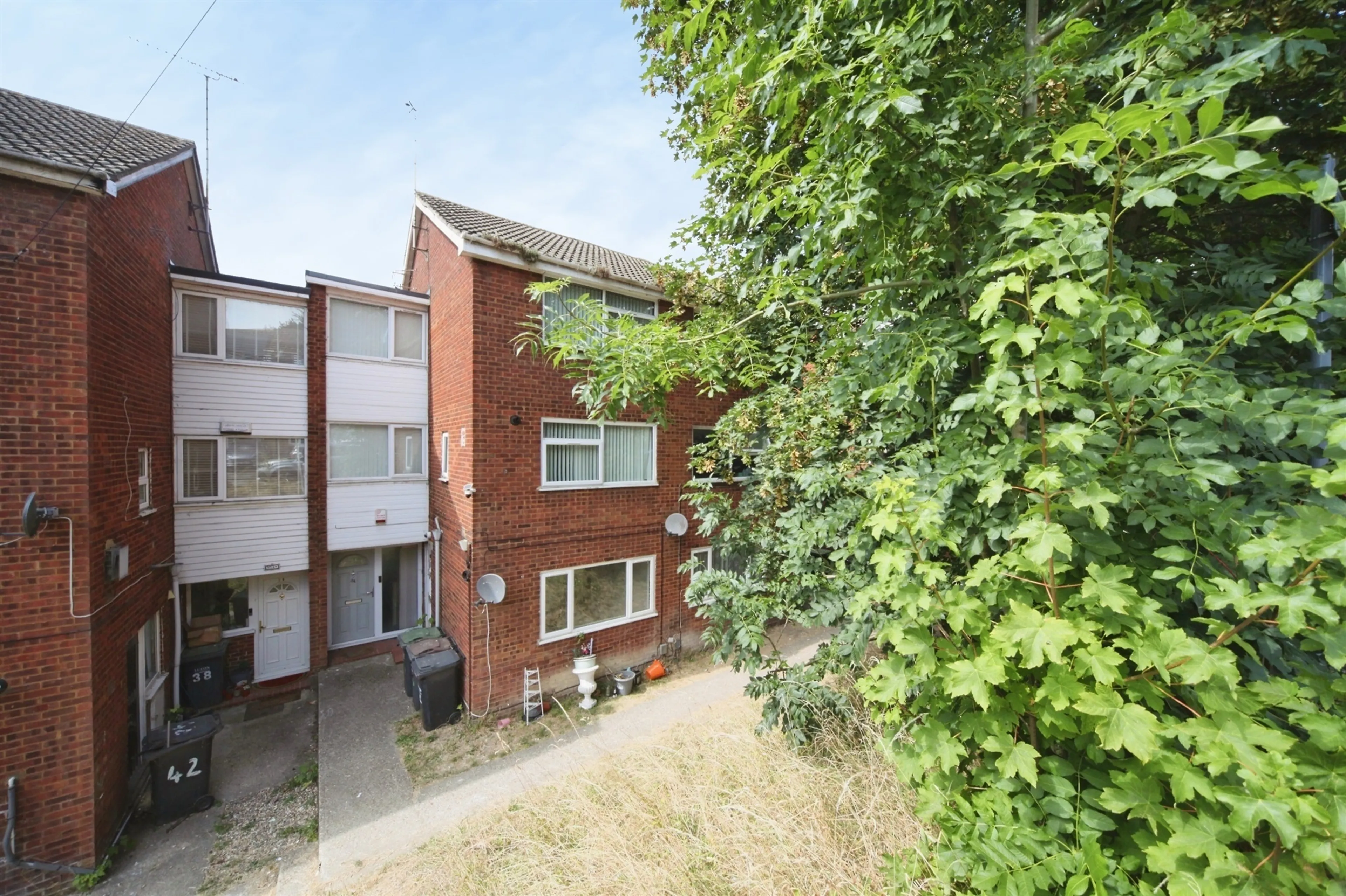 Property photo 0
