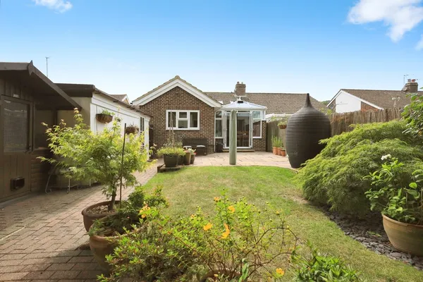 Horam Park Close, Horam, Heathfield, ...