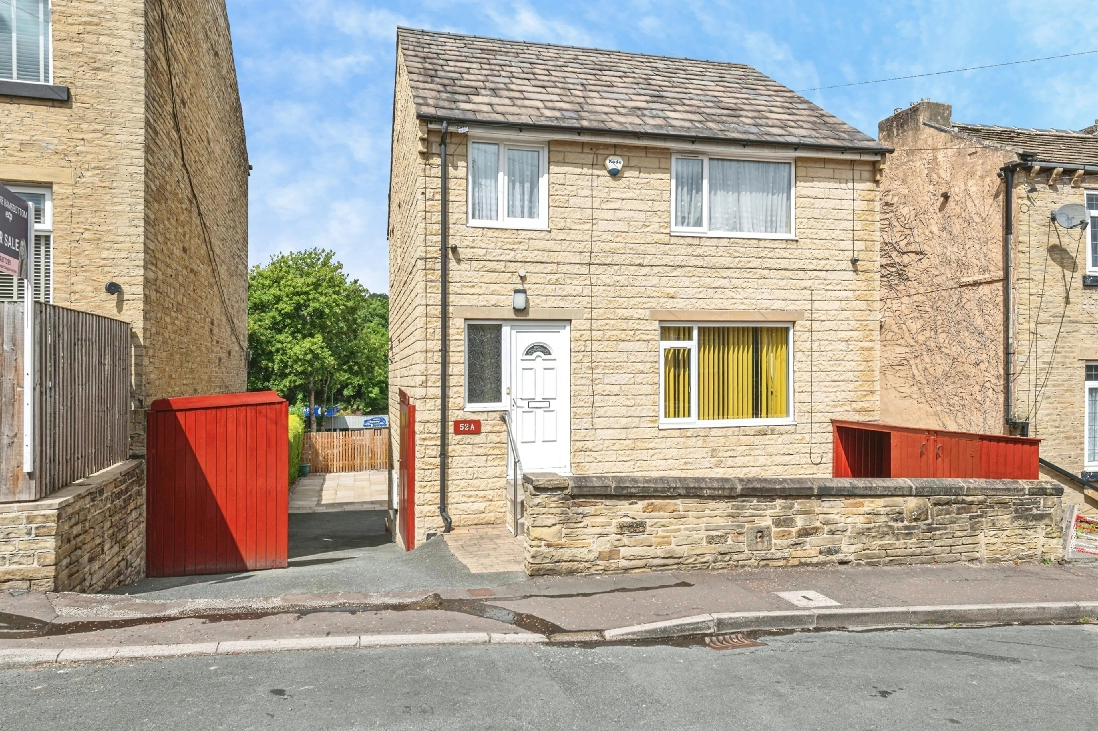 Property at Brooke Street, Rastrick, Brighouse