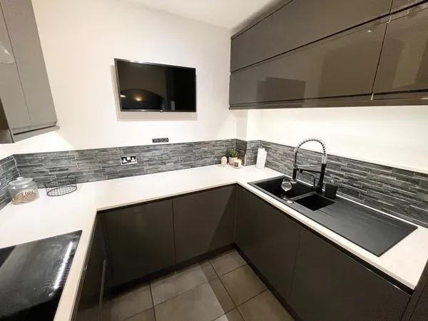 Serif Close, Carrington Point, NG5