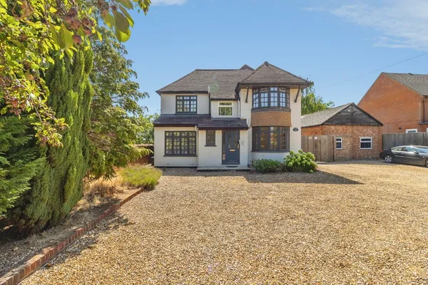 Buckingham Road, Bletchley, Milton Ke...