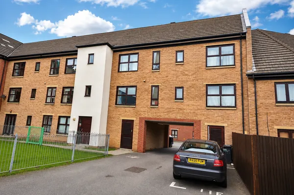 Standside, Northampton NN5