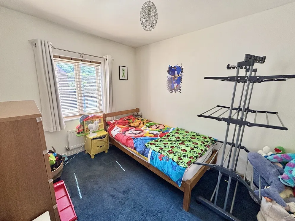 Property carousel item 14
