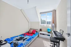 Emlyn Road, Horley