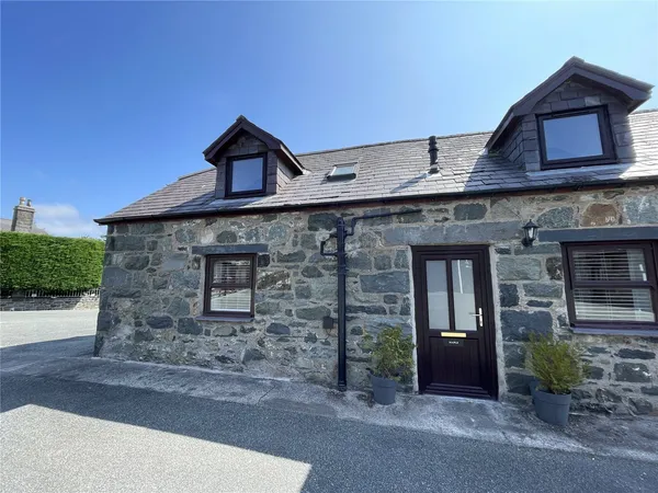 Gwern Borter Manor, Rowen, Conwy, LL32